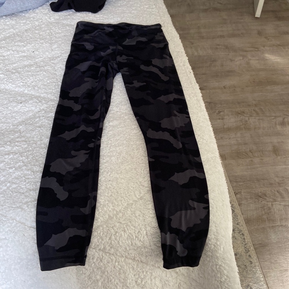 Camo print leggings